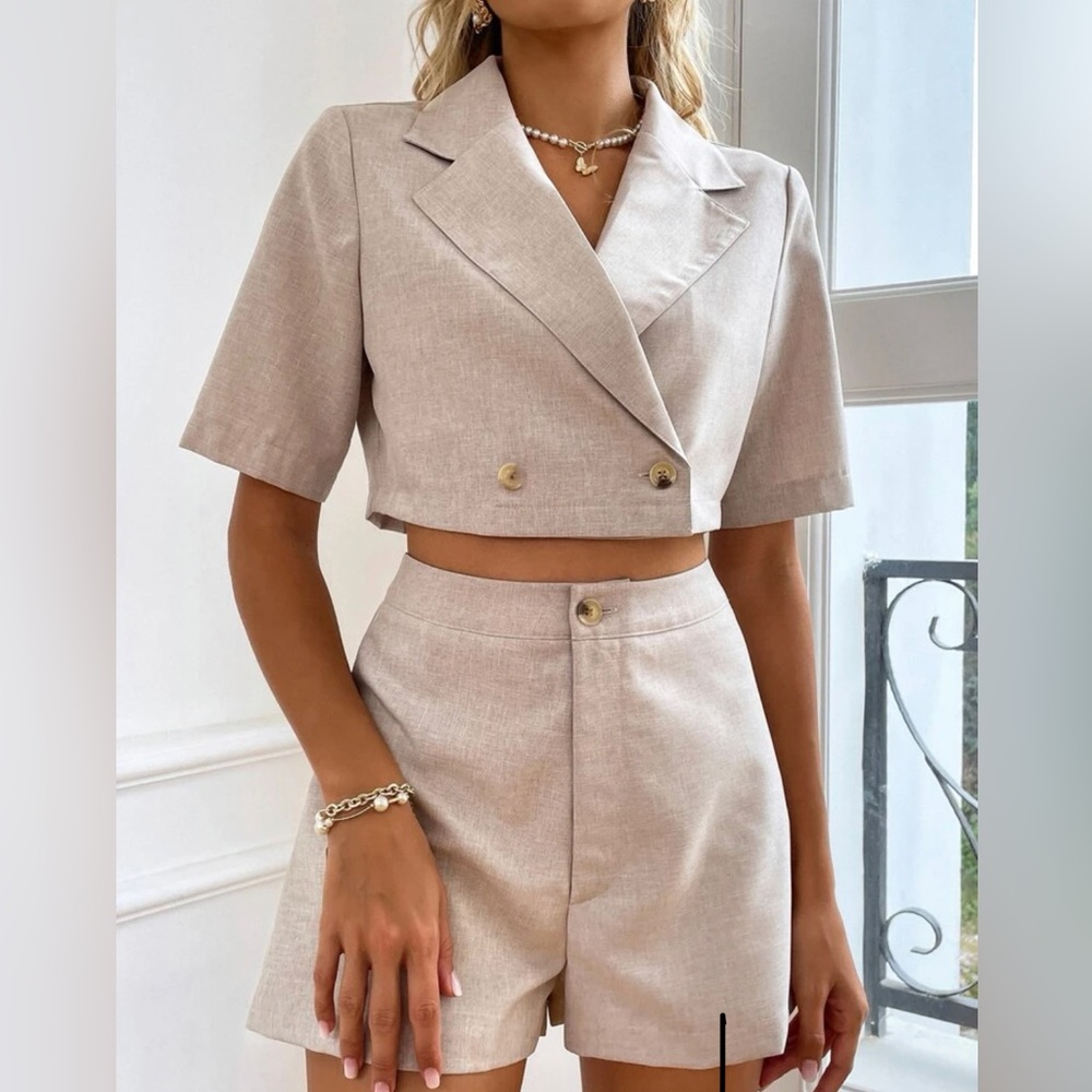 Frenchy double button crop blazer & shorts